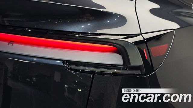 Tesla Model Y RWD 2025 — фото 23