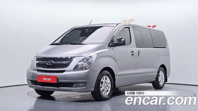 Hyundai Grand Starex 5-Seater VAN CVX Luxury