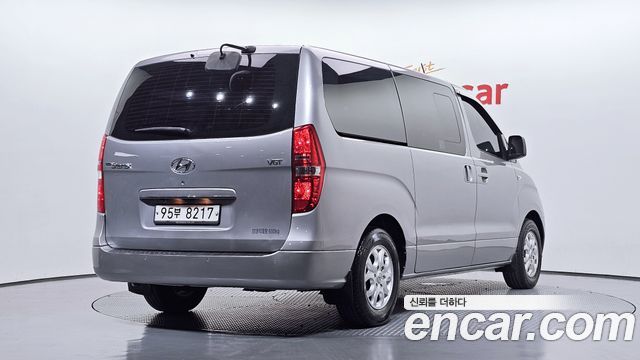 Hyundai Grand Starex 5-Seater VAN CVX Luxury 2015 — фото 2