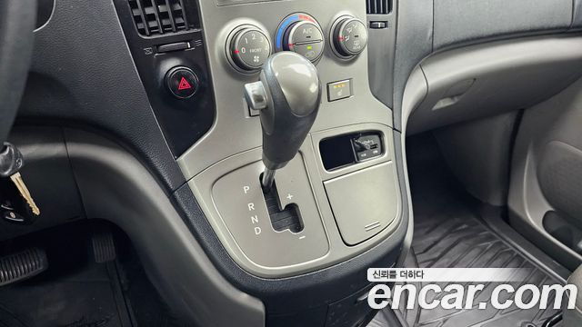 Hyundai Grand Starex 5-Seater VAN CVX Luxury 2015 — фото 9