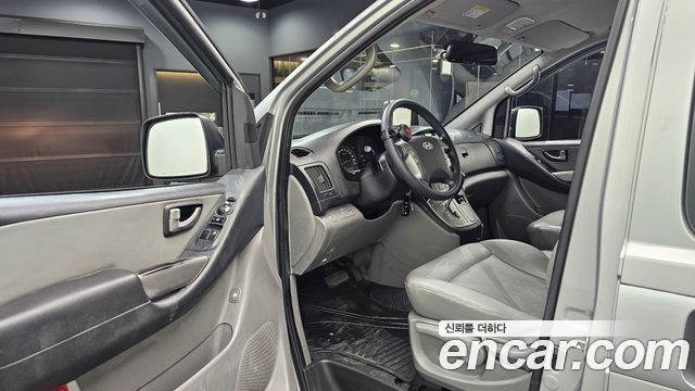 Hyundai Grand Starex 5-Seater VAN CVX Luxury 2015 — фото 10