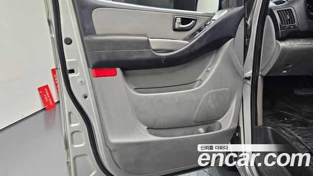 Hyundai Grand Starex 5-Seater VAN CVX Luxury 2015 — фото 24