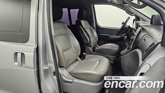 Hyundai Grand Starex 5-Seater VAN CVX Luxury 2015 — фото 26
