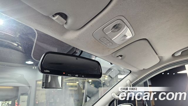 Hyundai Grand Starex 5-Seater VAN CVX Luxury 2015 — фото 28
