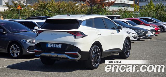 Kia Sportage (V) Gasoline 1.6 Turbo 2WD Signature 2023 — фото 3