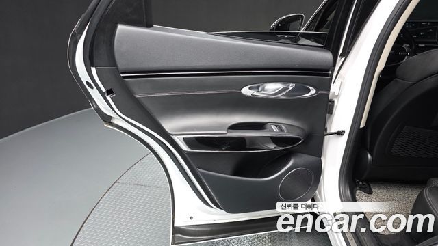 Genesis GV70 2.5T Gasoline 2WD 2021 — фото 25