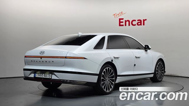 Hyundai Grandeur Hybrid (GN7) Calligraphy 2025 — фото 2