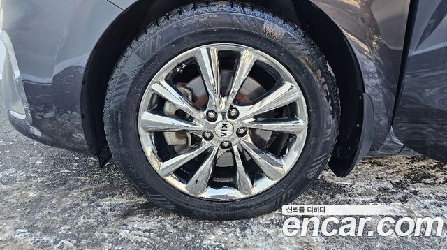 Kia Carnival 9-Seater Noblesse Special 2019 — фото 5