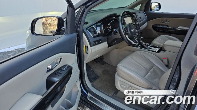 Kia Carnival 9-Seater Noblesse Special 2019 — фото 10