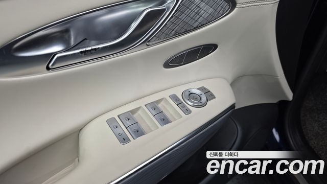 Genesis GV70 2.5T Gasoline 2WD 2023 — фото 35