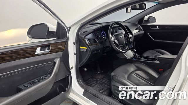 Hyundai Sonata (LF) 2.0 Premium 2017 — фото 10