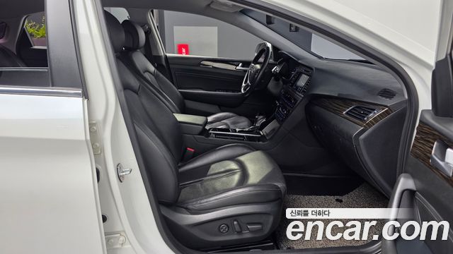 Hyundai Sonata (LF) 2.0 Premium 2017 — фото 15