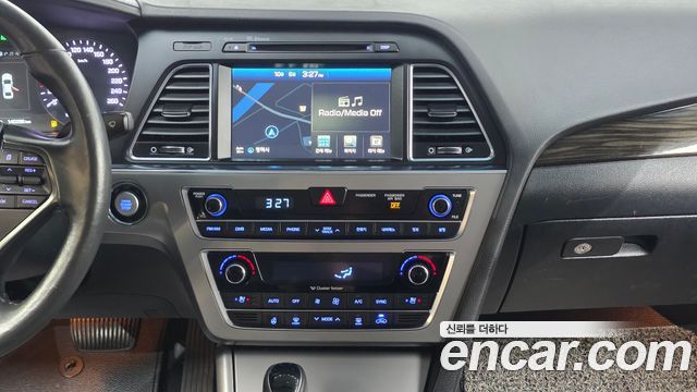 Hyundai Sonata (LF) 2.0 Premium 2017 — фото 18