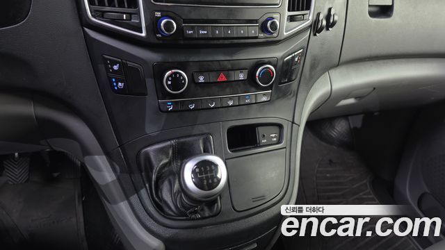 Hyundai Grand Starex Van 5-Seater Smart 2020 — фото 9