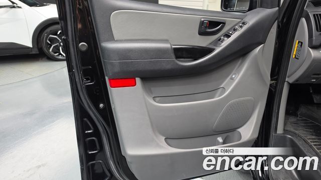 Hyundai Grand Starex Van 5-Seater Smart 2020 — фото 24