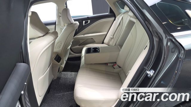 Kia K8 2.5 Gasoline 2WD Noblesse 2025 — фото 12