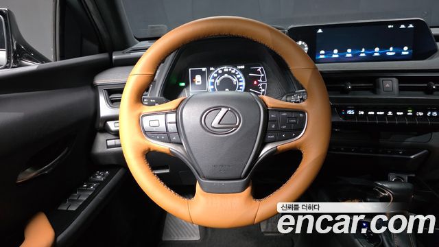 Lexus UX250h 2.0 2WD 2019 — фото 13