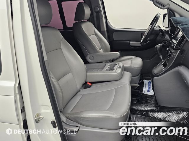Hyundai Grand Starex Wagon 12-Seater Modern 2018 — фото 10