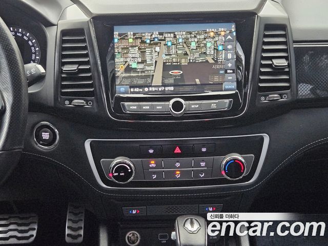 KG Mobility (SsangYong) Rexton Sports Khan Diesel 2.2 4WD Dynamic Edition (5-Link) 2021 — фото 13