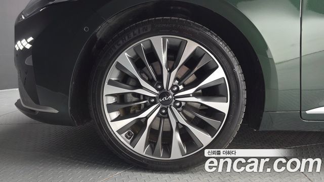 Kia K8 2.5 Gasoline 2WD Signature 2022 — фото 5