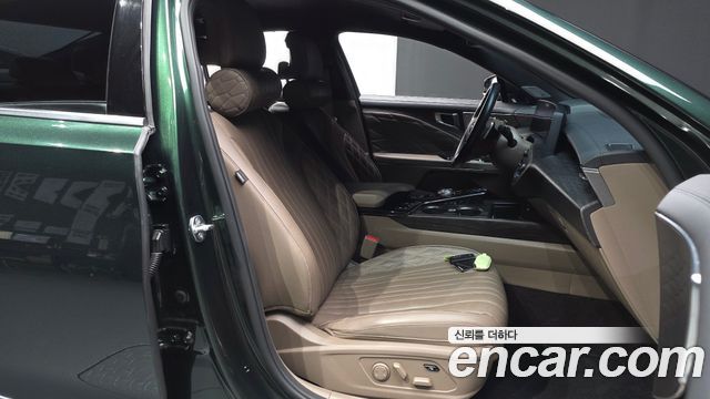 Kia K8 2.5 Gasoline 2WD Signature 2022 — фото 11