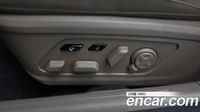 Kia K8 2.5 Gasoline 2WD Signature 2022 — фото 31