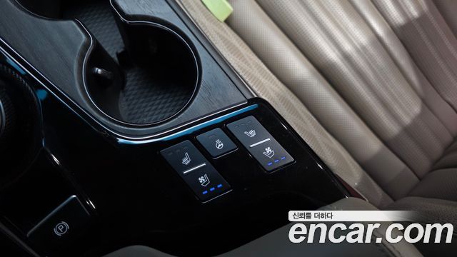 Kia K8 2.5 Gasoline 2WD Signature 2022 — фото 32