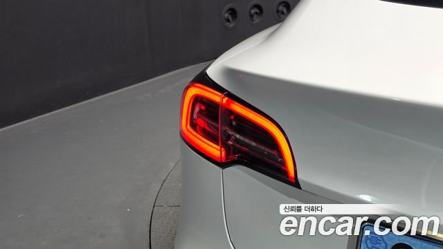 Tesla Model 3 Long Range AWD 2021 — фото 23