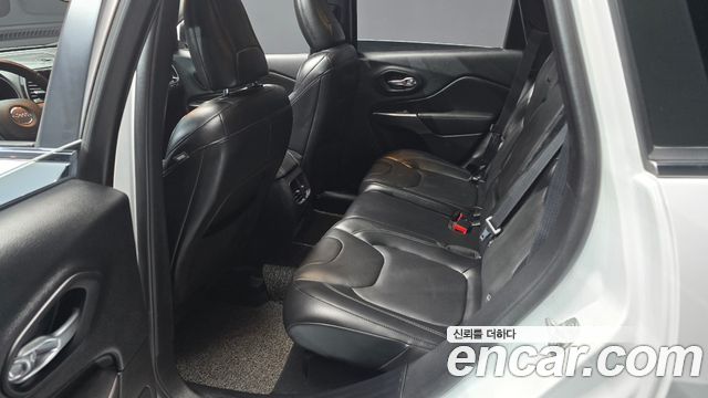 Jeep Cherokee (KL) 2.4 Limited AWD 2020 — фото 12