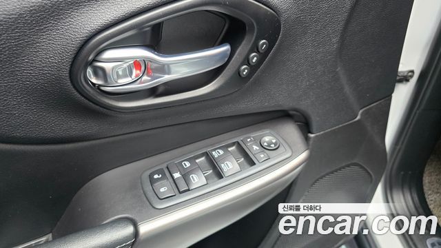 Jeep Cherokee (KL) 2.4 Limited AWD 2020 — фото 16