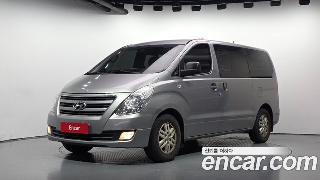 Hyundai Grand Starex 5-Seater VAN Modern
