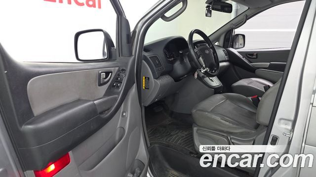 Hyundai Grand Starex 5-Seater VAN Modern 2017 — фото 10