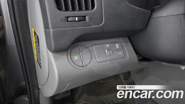 Hyundai Grand Starex 5-Seater VAN Modern 2017 — фото 23