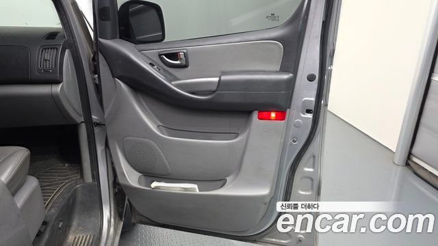 Hyundai Grand Starex 5-Seater VAN Modern 2017 — фото 31