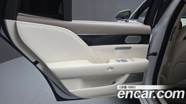 Genesis G90 (RS4) Gasoline 3.5 Turbo AWD 2023 — фото 25
