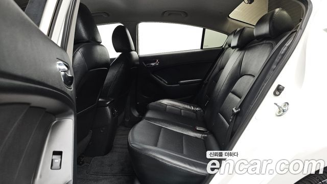Kia K3 Diesel Prestige 2015 — фото 12
