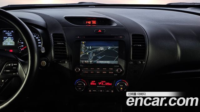 Kia K3 Diesel Prestige 2015 — фото 15