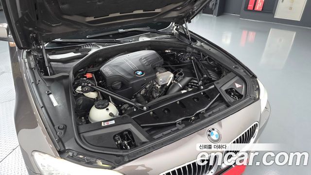 BMW 5 Series (F10) 528i xDrive 2013 — фото 6