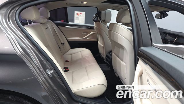 BMW 5 Series (F10) 528i xDrive 2013 — фото 12