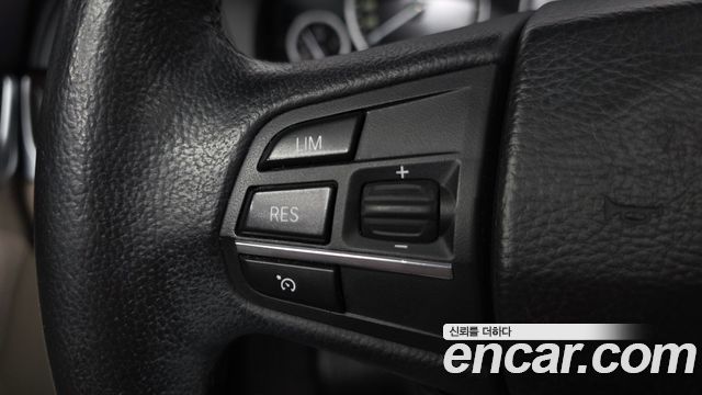 BMW 5 Series (F10) 528i xDrive 2013 — фото 17