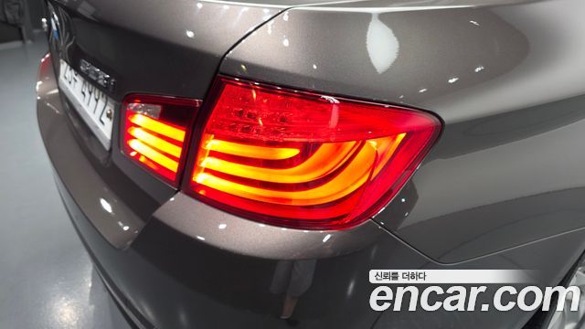 BMW 5 Series (F10) 528i xDrive 2013 — фото 23
