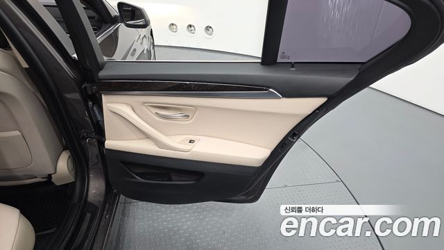 BMW 5 Series (F10) 528i xDrive 2013 — фото 25