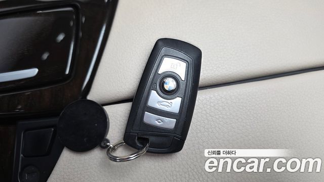 BMW 5 Series (F10) 528i xDrive 2013 — фото 34