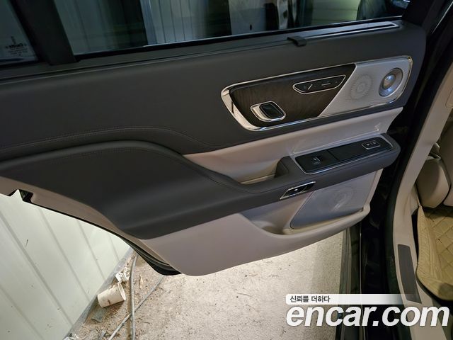 Lincoln Continental (X) 3.0 AWD 2019 — фото 10