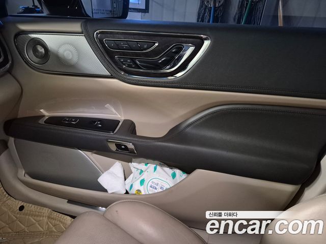 Lincoln Continental (X) 3.0 AWD 2019 — фото 11