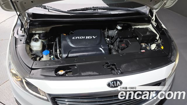 Kia Carnival 9-seater Prestige 2016 — фото 6