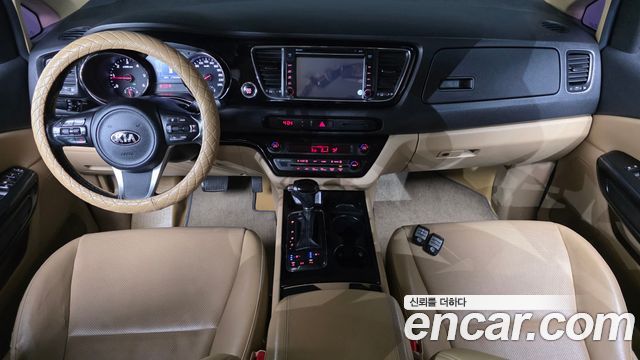 Kia Carnival 9-seater Prestige 2016 — фото 7