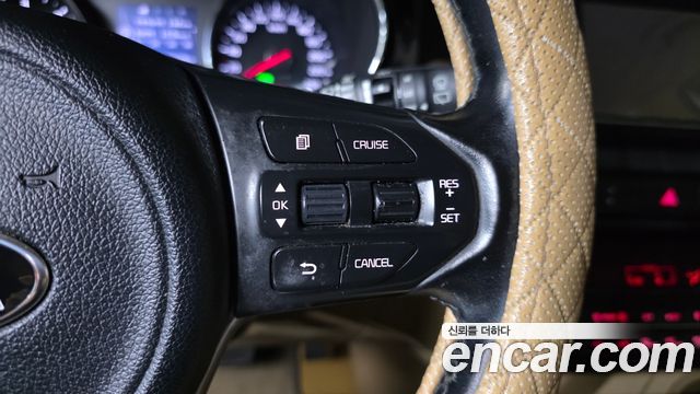 Kia Carnival 9-seater Prestige 2016 — фото 14