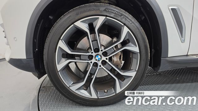 BMW X5 (G05) xDrive 30d xLine 2022 — фото 5