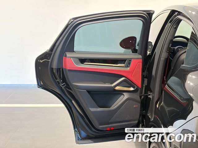 Porsche Cayenne (PO536) 4.0 GTS Coupe 2025 — фото 8